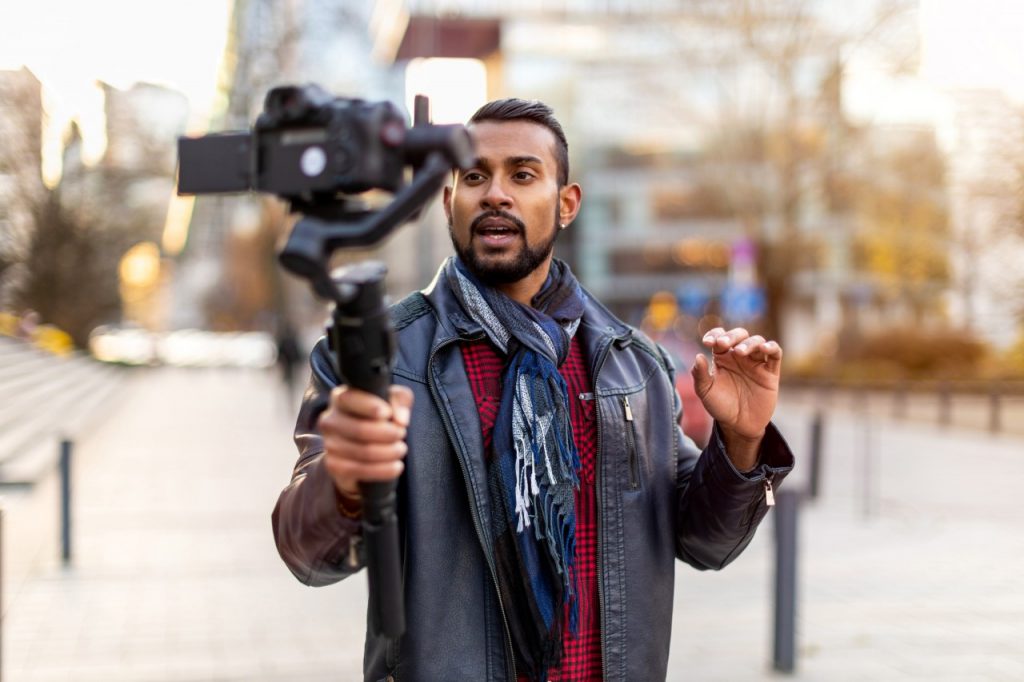 How to Get More Viewers for Your Vlog